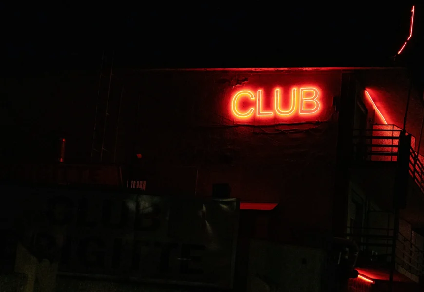club signage on wall
